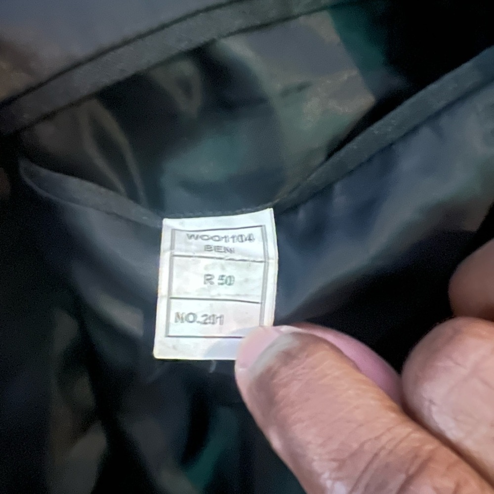 Classic Black Men's Blazer - Picture 4 of 6